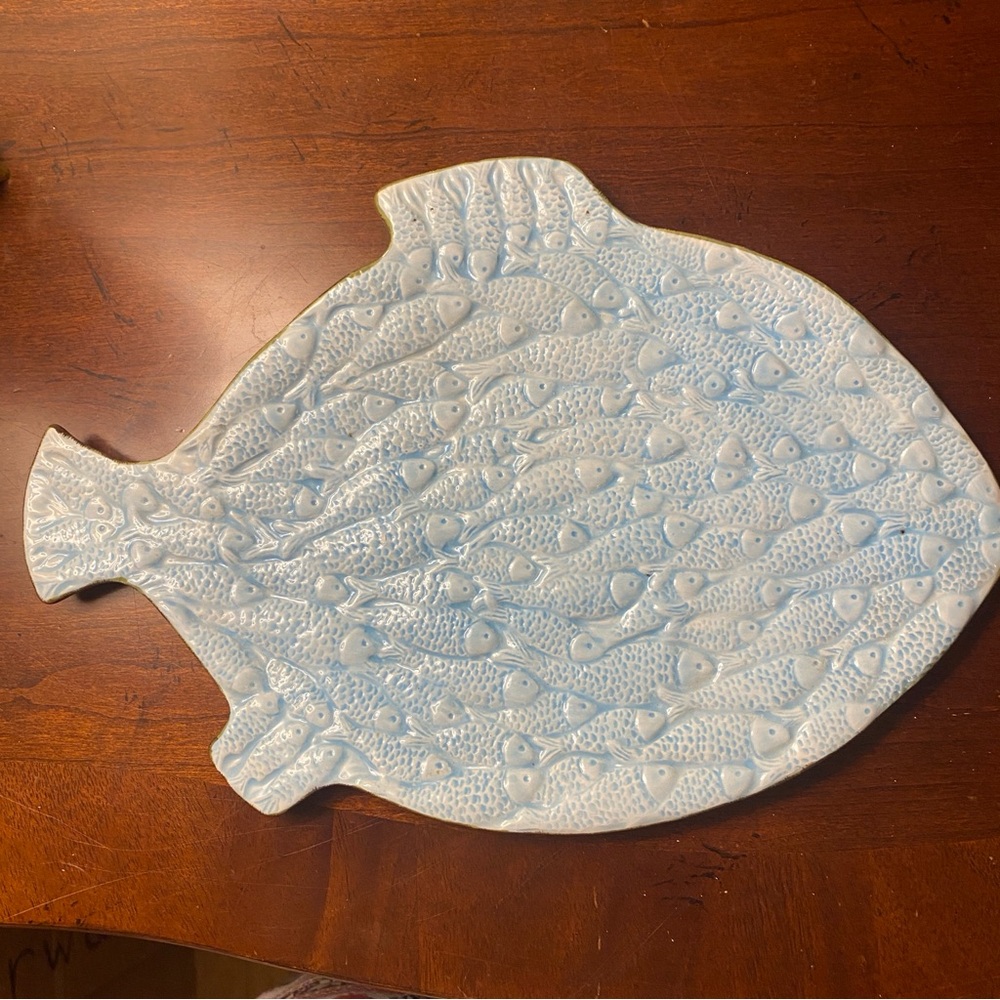 Vintage I Godinger & Co Blue Embossed 8” Fish Dinner Plate No Chips/Cracks